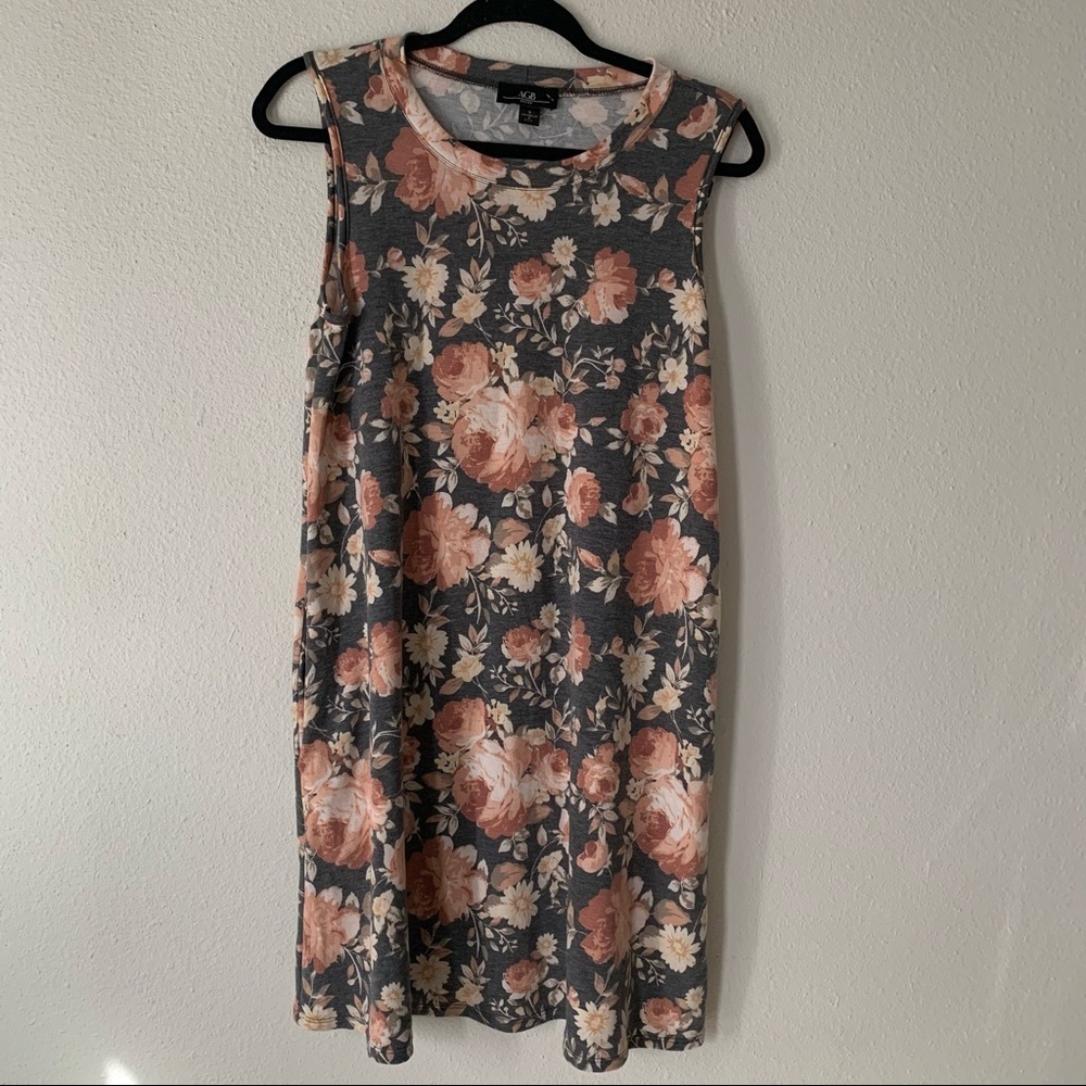 AGB Dress size small floral sleeveless dress